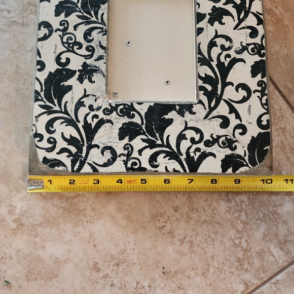 2-Pier 1 Black & White Frames 12"x10". Actual picture space size 4"x6" - Picture 5 of 7